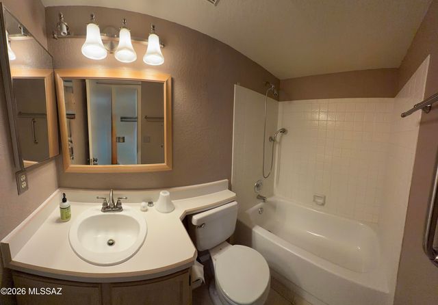 10410 E Passkey Drive, Tucson, AZ 85748