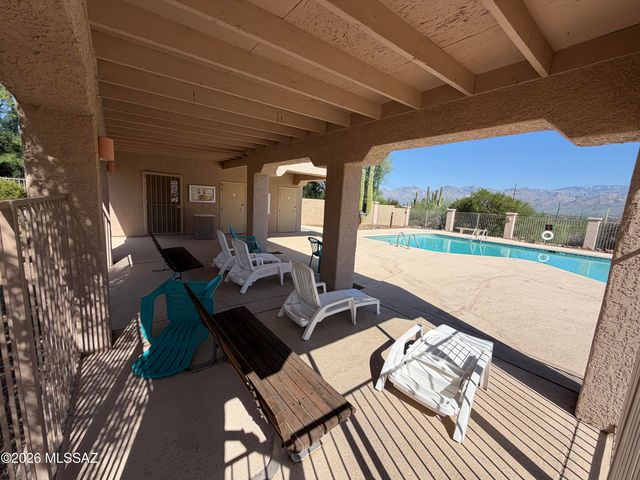 10410 E Passkey Drive, Tucson, AZ 85748