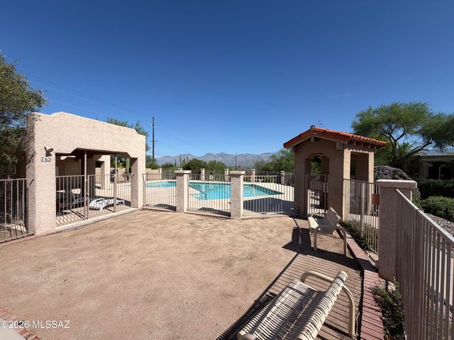 10410 E Passkey Drive, Tucson, AZ 85748