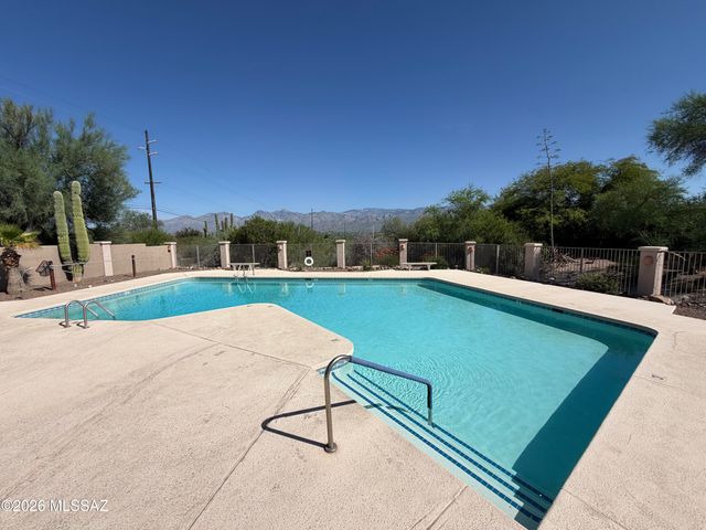 10410 E Passkey Drive, Tucson, AZ 85748