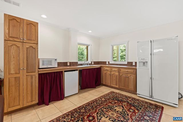 150 LYNX FARM LN, Charlottesville, VA 22903