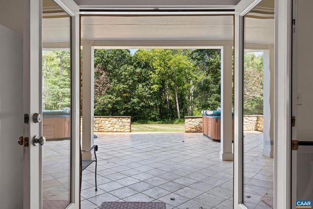 150 LYNX FARM LN, Charlottesville, VA 22903