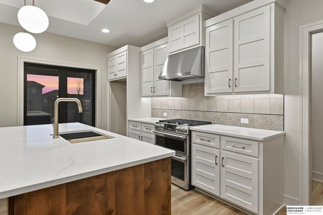 2204 N 182nd Avenue, Elkhorn, NE 68022