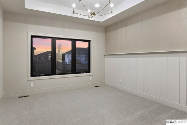 2204 N 182nd Avenue, Elkhorn, NE 68022