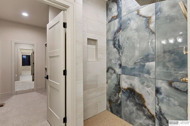 2204 N 182nd Avenue, Elkhorn, NE 68022