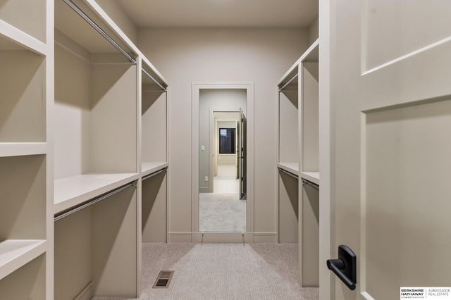 2204 N 182nd Avenue, Elkhorn, NE 68022