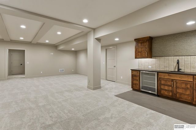 2204 N 182nd Avenue, Elkhorn, NE 68022