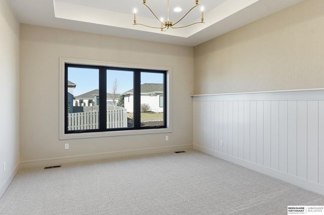 2204 N 182nd Avenue, Elkhorn, NE 68022