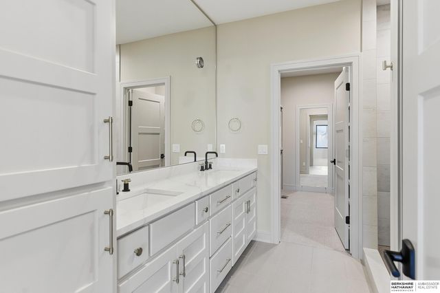 2204 N 182nd Avenue, Elkhorn, NE 68022