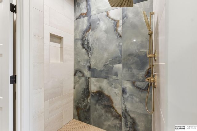 2204 N 182nd Avenue, Elkhorn, NE 68022