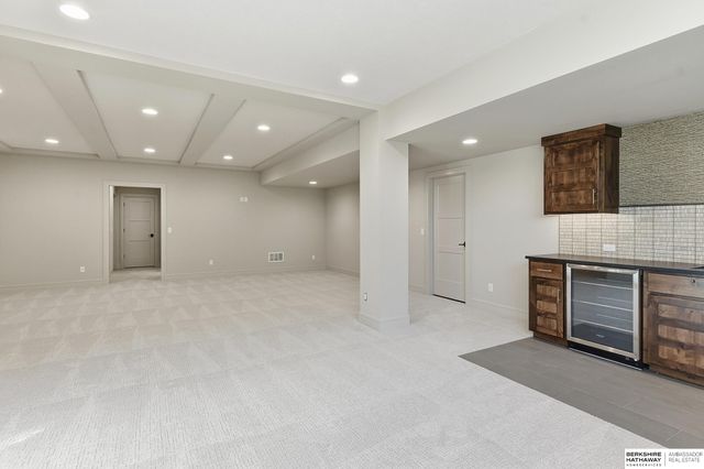 2204 N 182nd Avenue, Elkhorn, NE 68022