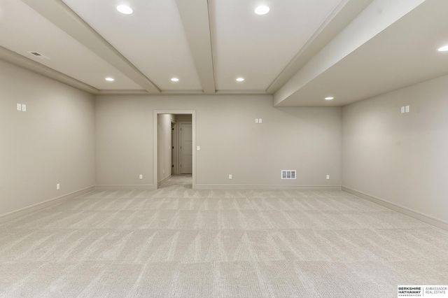 2204 N 182nd Avenue, Elkhorn, NE 68022