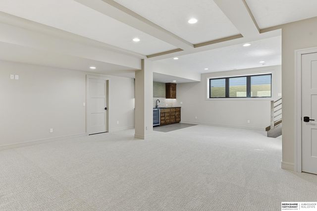 2204 N 182nd Avenue, Elkhorn, NE 68022