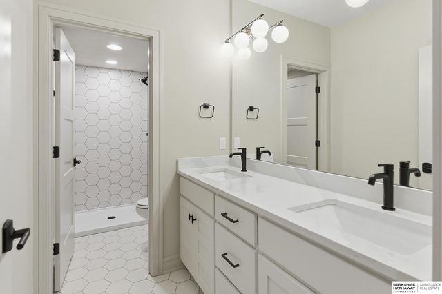 2204 N 182nd Avenue, Elkhorn, NE 68022