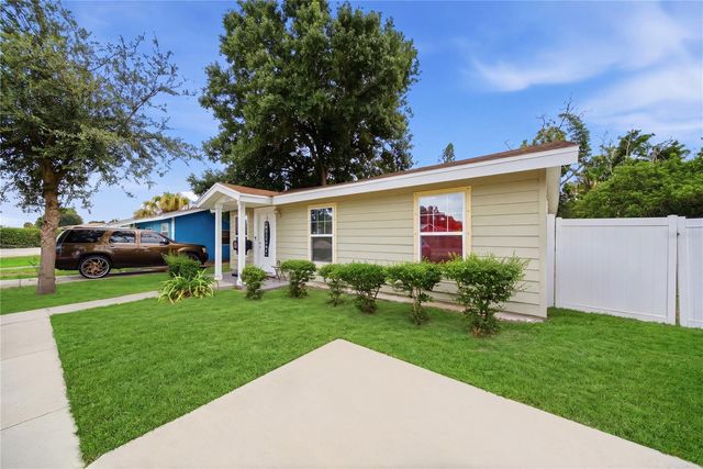 1542 28TH STREET S, St Petersburg, FL 33712