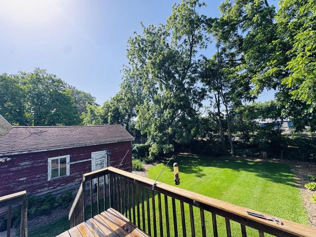 339 W South STREET, Oconomowoc, WI 53066