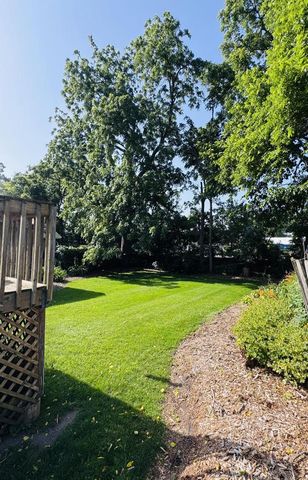 339 W South STREET, Oconomowoc, WI 53066