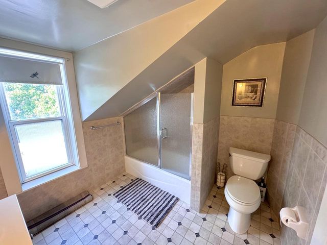 339 W South STREET, Oconomowoc, WI 53066