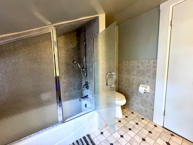 339 W South STREET, Oconomowoc, WI 53066