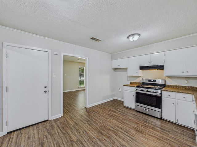 208 Raney Place, Jacksonville, AR 72076