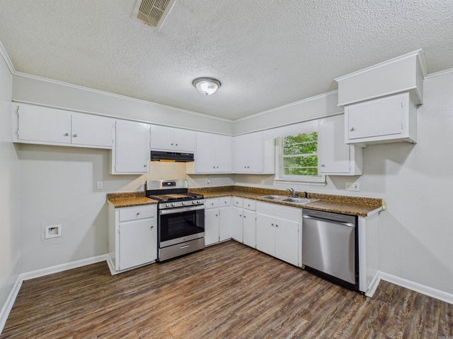208 Raney Place, Jacksonville, AR 72076