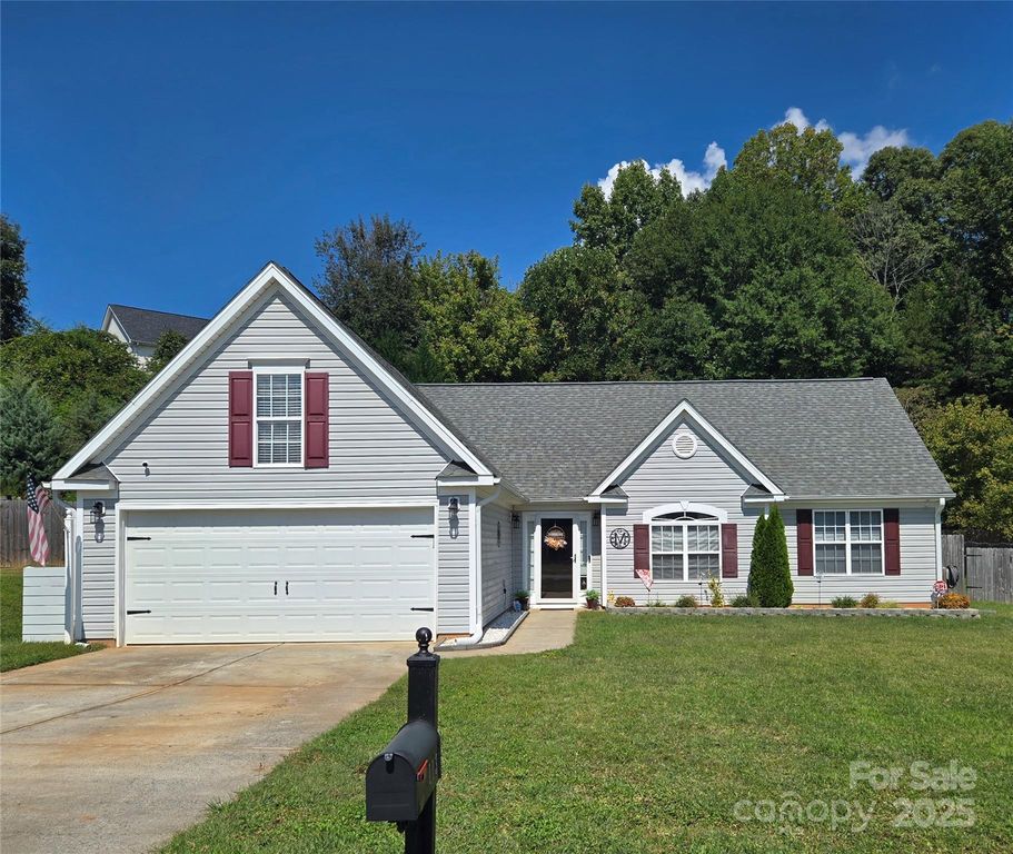 113 Arbridge Court, Mount Holly, NC 28120