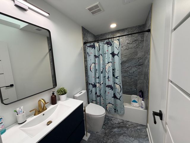 9605 S Muirfield Drive, Lakewood, IL 60014