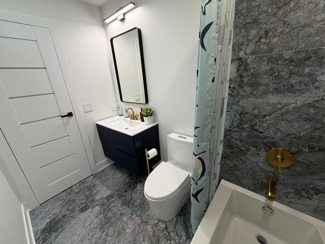 9605 S Muirfield Drive, Lakewood, IL 60014