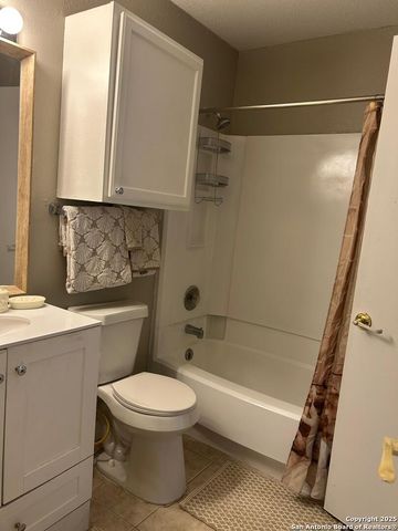 4024 Comanche Sunrise, San Antonio, TX 78244