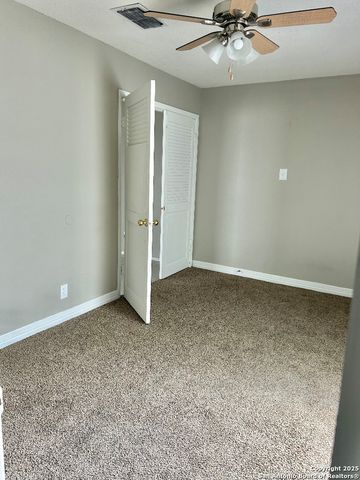 4024 Comanche Sunrise, San Antonio, TX 78244