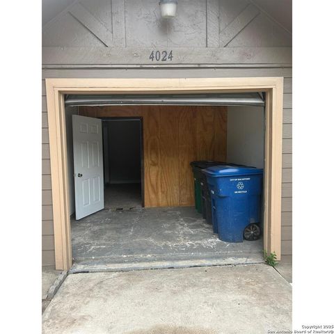 4024 Comanche Sunrise, San Antonio, TX 78244