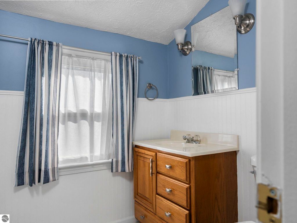 Image 20 of property listing at 111 W Fourteenth Street, Traverse City, MI 49684
