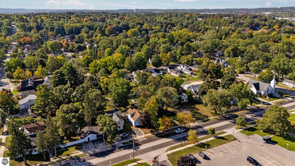 Image 29 of property listing at 111 W Fourteenth Street, Traverse City, MI 49684