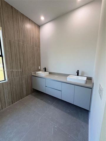 6186 N Everglades blvd, Naples, FL 34120