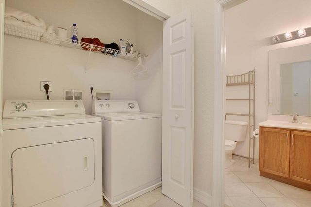 4921 Bonsai Circle 201, Palm Beach Gardens, FL 33418