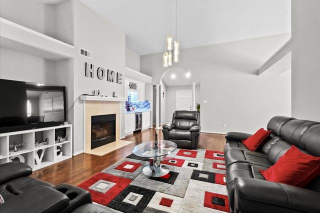 2506 Wolf Creek Pass, Houston, TX 77067
