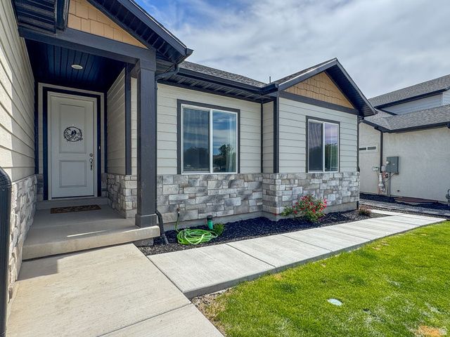 3556 E ROYAL DORNOCH DR, Eagle Mountain, UT 84005