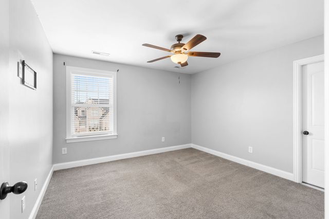 4424 Thoroughbred Ln, Murfreesboro, TN 37127