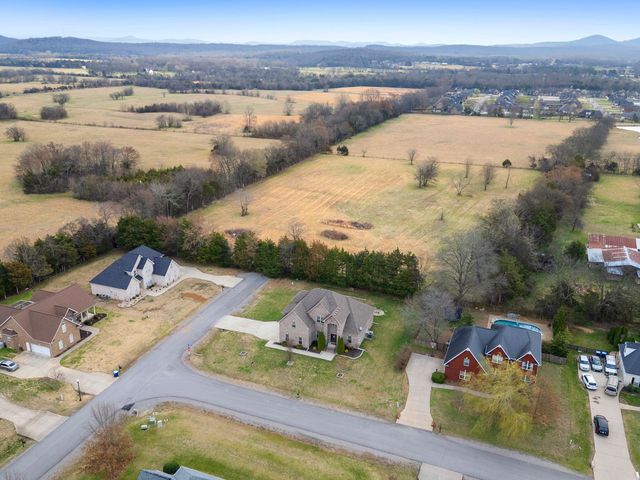 4424 Thoroughbred Ln, Murfreesboro, TN 37127