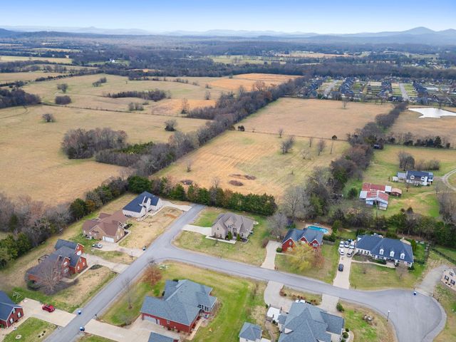 4424 Thoroughbred Ln, Murfreesboro, TN 37127