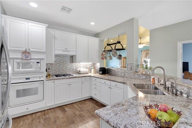 14077 Pearl, Hesperia, CA 92344