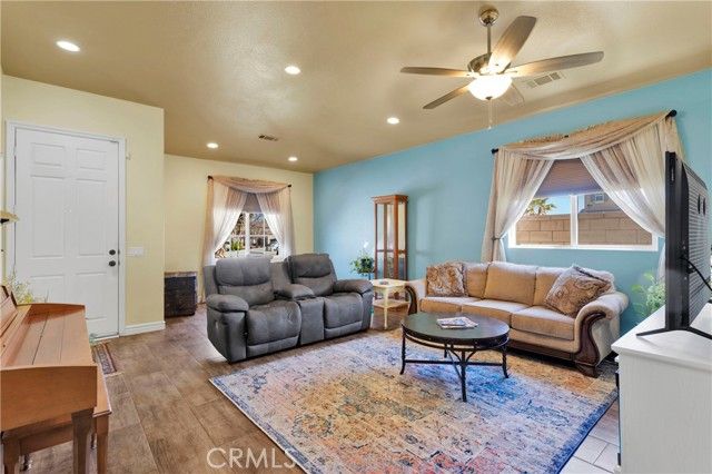 14077 Pearl, Hesperia, CA 92344