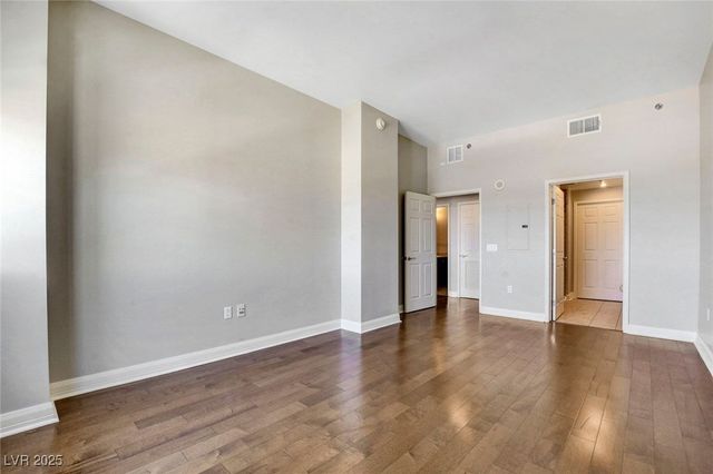 150 North LAS VEGAS Boulevard 2103, Las Vegas, NV 89101