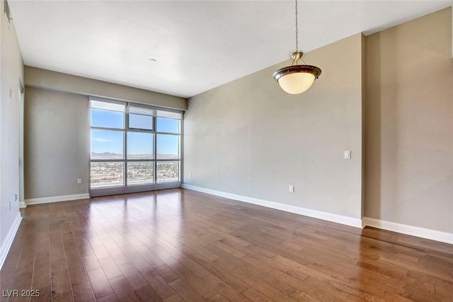 150 North LAS VEGAS Boulevard 2103, Las Vegas, NV 89101