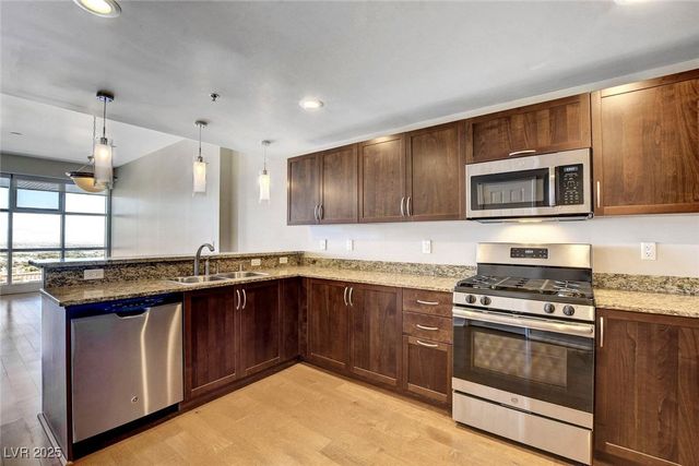 150 North LAS VEGAS Boulevard 2103, Las Vegas, NV 89101