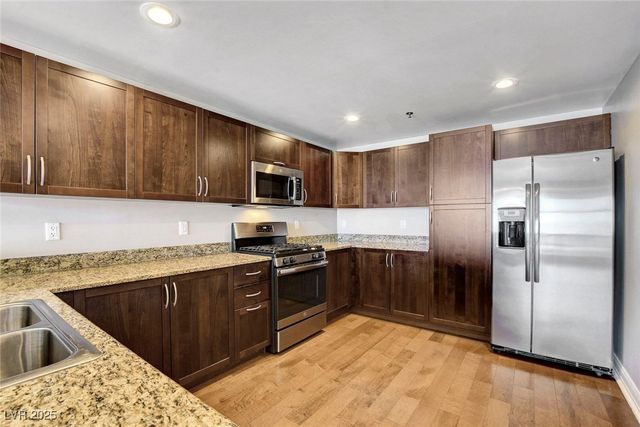 150 North LAS VEGAS Boulevard 2103, Las Vegas, NV 89101