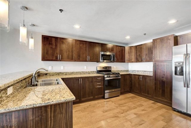 150 North LAS VEGAS Boulevard 2103, Las Vegas, NV 89101