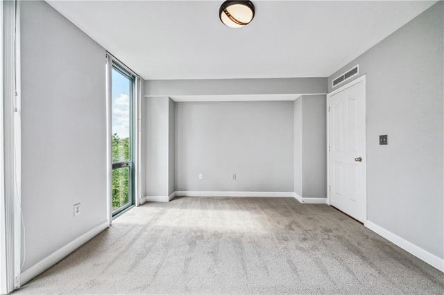 2870 Pharr Court South NW 607, Atlanta, GA 30305