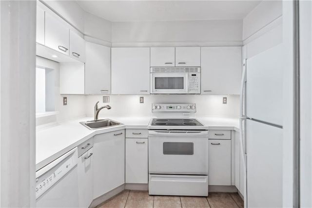 2870 Pharr Court South NW 607, Atlanta, GA 30305