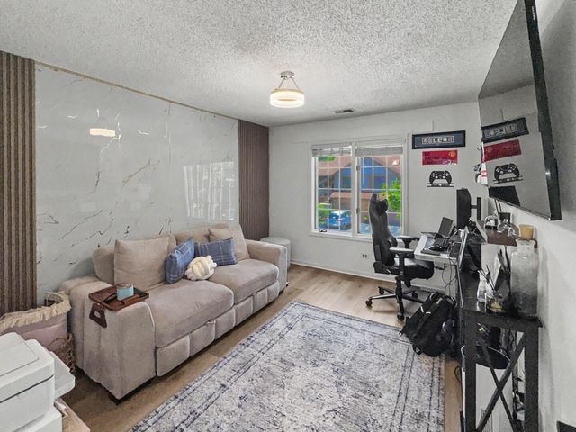 13455 S Westview Drive 4, Palos Heights, IL 60463